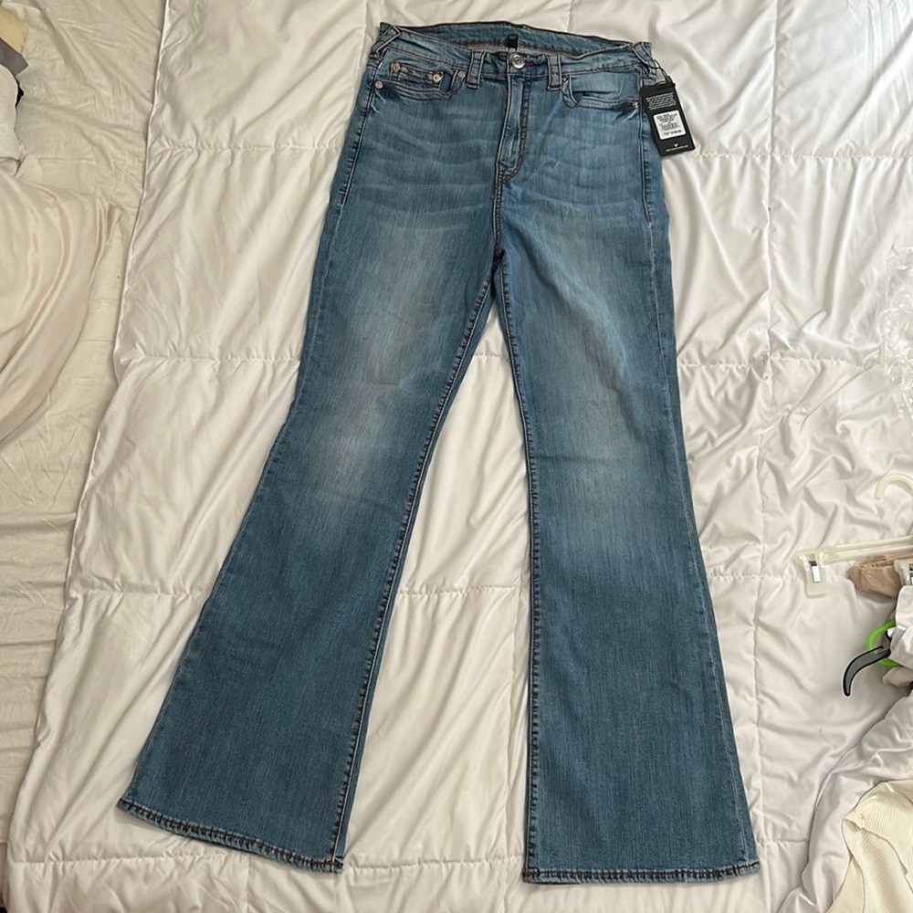 NWT!!! True Religion Big T flare jeans, size 34, NEW with tags. Inseam 32”.